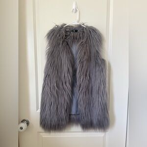 Missguided Chic Gray Faux Fur Vest